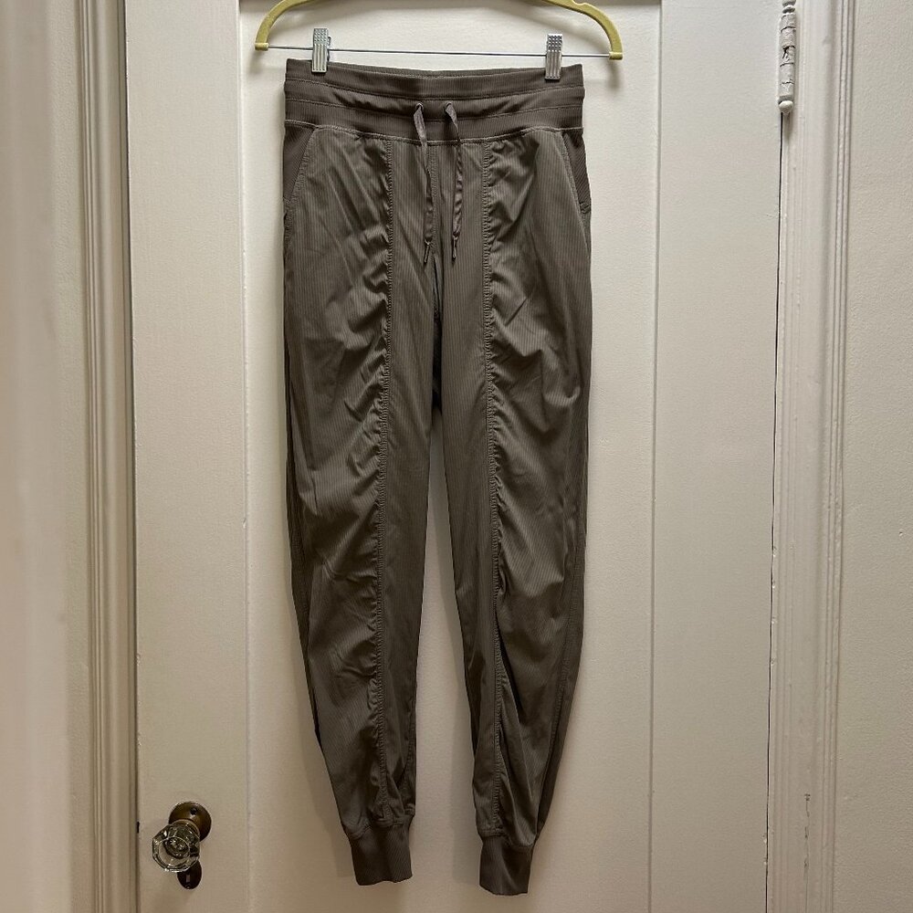 Lululemon - Dance Studio Mid-Rise Jogger Full Length - Light grey